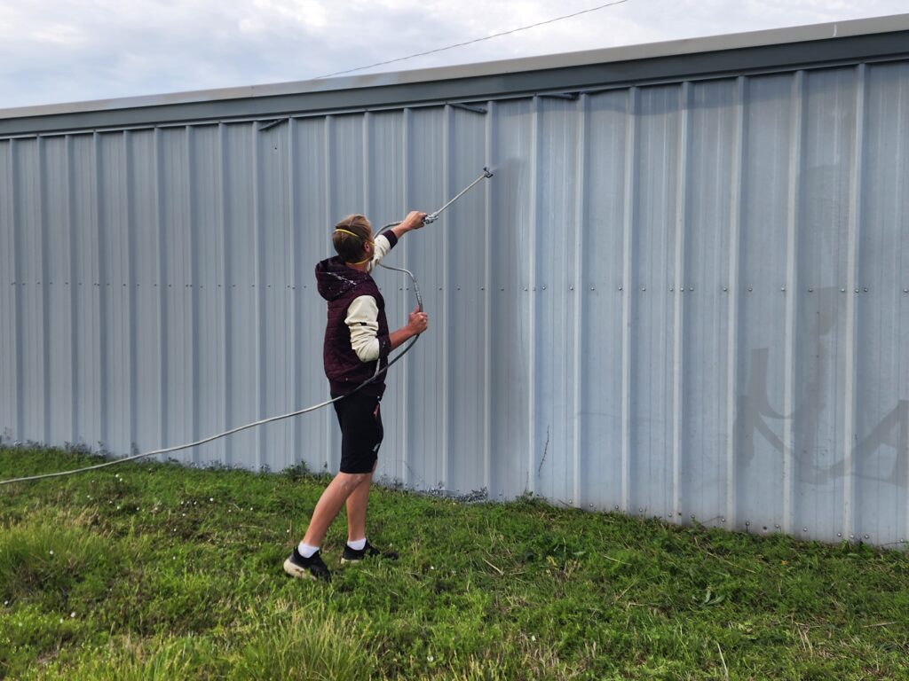 storage facility painter